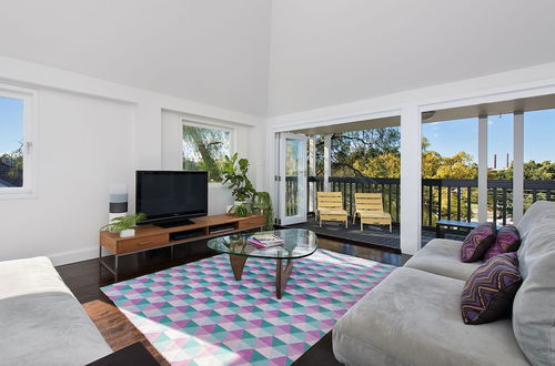 Photo 12 - Stunning Family Home 5mins to CBD H332