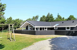 Foto 2 - 8 Person Holiday Home in Blavand