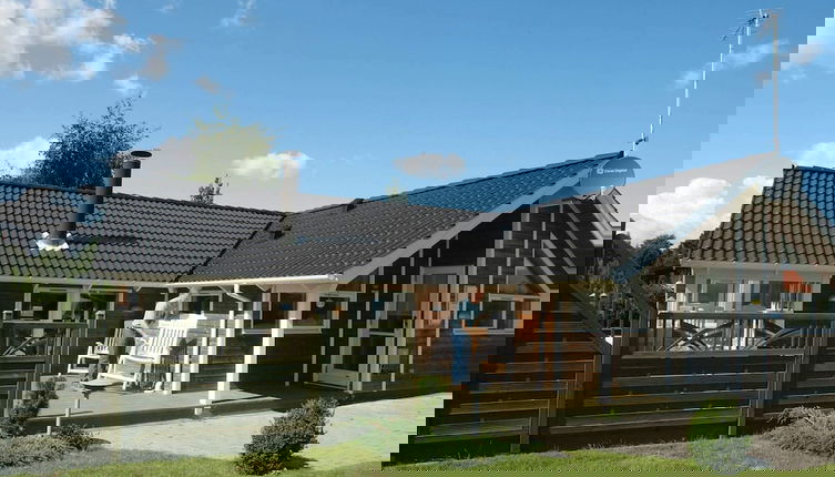 Foto 1 - 8 Person Holiday Home in Vaeggerlose