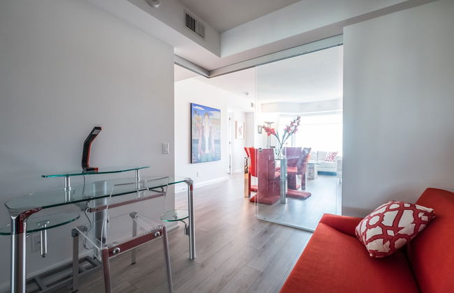 QuickStay - Luxury Executive in Yorkville (Yonge & Bloor) - Foto 14