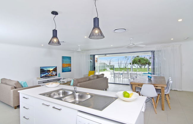 Sentosa at Tugun Beachfront Holiday Home - Foto 9