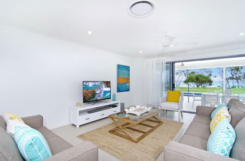 Photo 10 - Sentosa at Tugun Beachfront Holiday Home