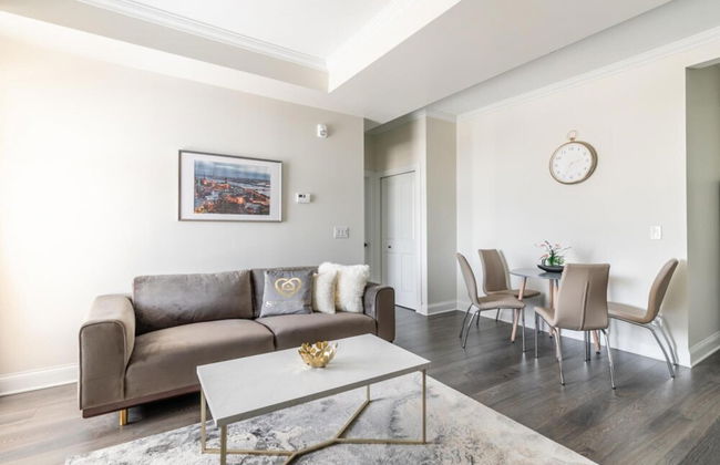 Rideau King 1Br Apartment Free Parking - Photo 1