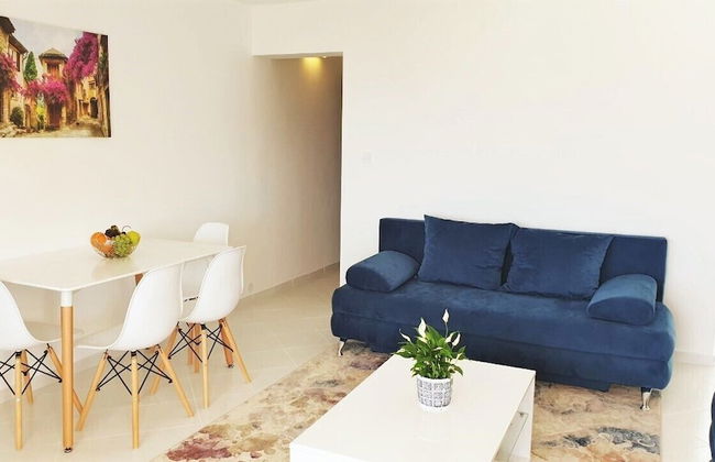 Beautiful Sea View Apartment - Photo 1