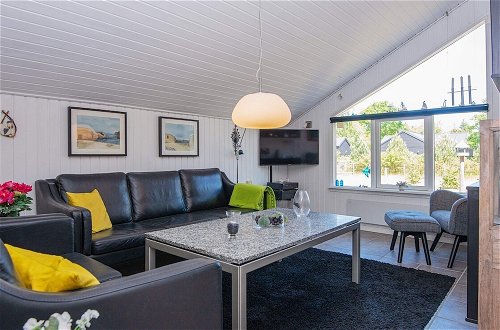 Foto 5 - Captivating Holiday Home in Ulfborg near Sea