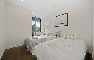 Photo 2 - Ultra Modern Luxurious home in Tranquil Sydney