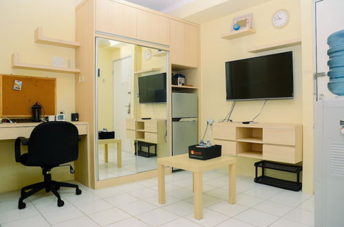 Photo 6 - Chic and Cozy Studio Apartment at Menteng Square