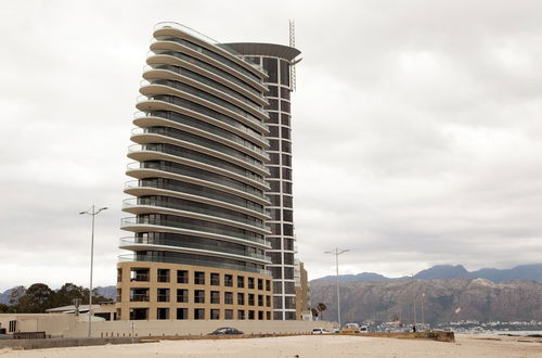 Photo 8 - Loddeys Ocean View Apartments