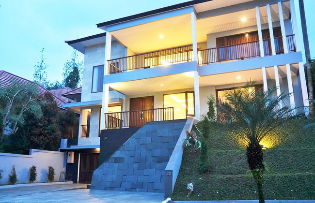 Kirei Mountain View 7BR Villa with a Private Pool - Foto 38