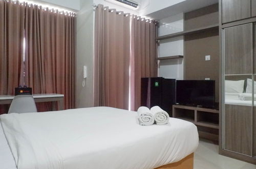 Photo 4 - Cozy Stay Studio Apartment At Taman Melati Surabaya