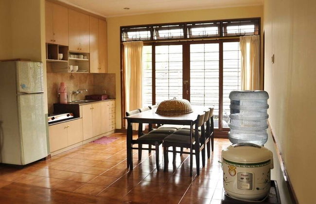 Villa Kota Bunga Ade - Foto 29