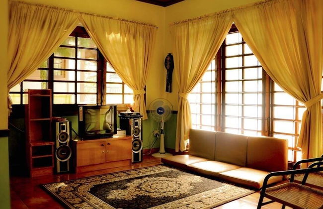 Villa Kota Bunga Ade - Foto 50