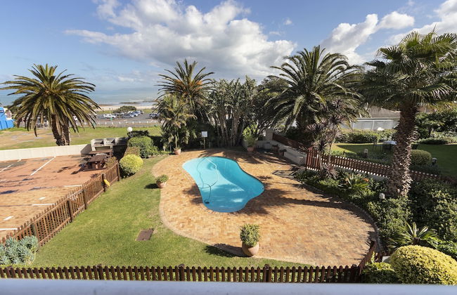 Van Riebeeck 12 - Photo 11