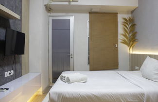 Photo 2 - Cozy Studio Apartment at Oxford Jatinangor near UNPAD