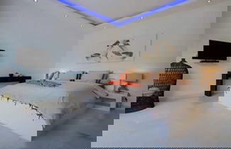 Foto 2 - Elegant Private Villa, 3 BR, Seminyak With Staff