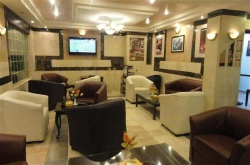 Photo 3 - Golden Palace Hotel Apartments