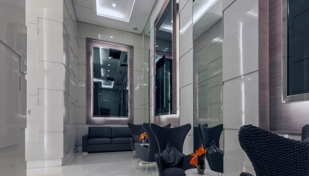 Coin salon dans le hall