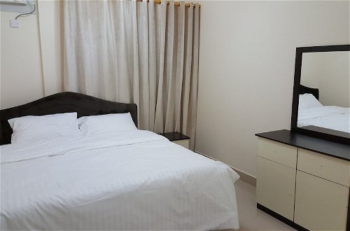 Photo 4 - Golden Seasons Furnished Apartments 2