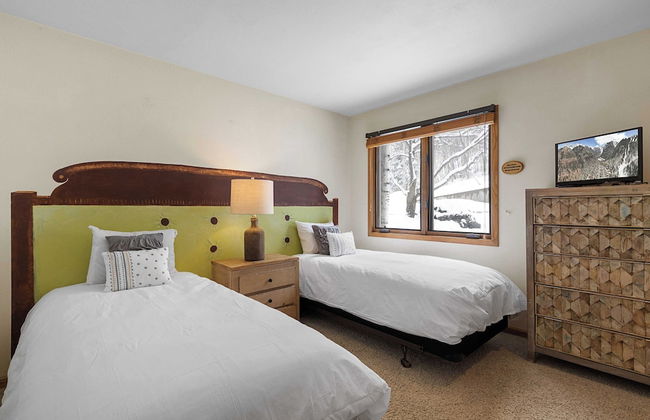 Riverside Condos A102 by Avantstay Condo Close To Downtown, Town Park & Ski Lift #8 - Foto 18