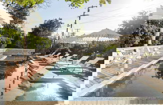 Foto 2 - Clementine By Avantstay Bright Modern Retreat w/ Pool, Pool Table & Large Patio