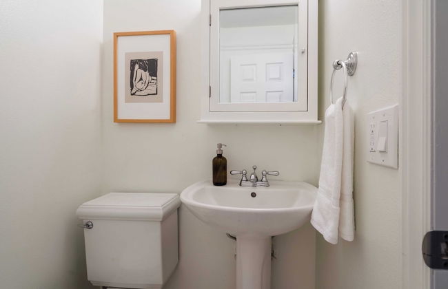 Clementine By Avantstay Bright Modern Retreat w/ Pool, Pool Table & Large Patio - Foto 24