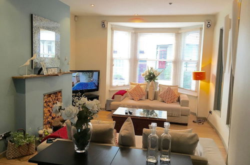 Foto 1 - A Large, Beautifully Styled Home in Brighton Sleeps12