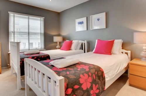 Foto 10 - A Large, Beautifully Styled Home in Brighton Sleeps12