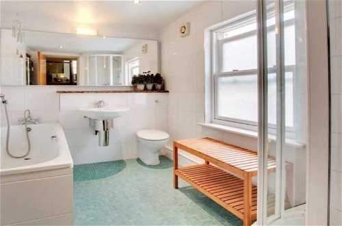 Foto 17 - A Large, Beautifully Styled Home in Brighton Sleeps12
