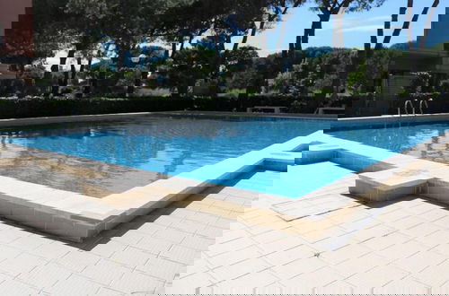 Foto 14 - Quiet Residence With Pool