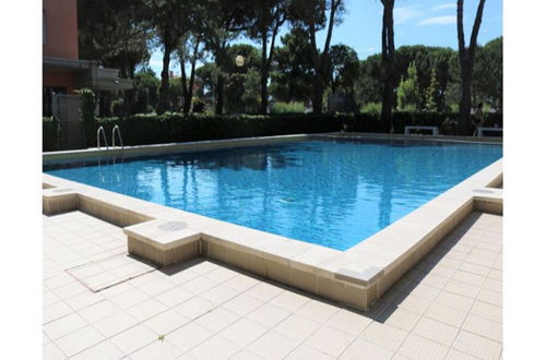 Photo 12 - Quiet Residence With Pool - Beahost