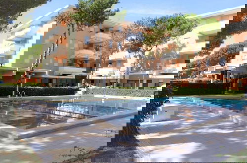 Foto 1 - Quiet Residence With Pool