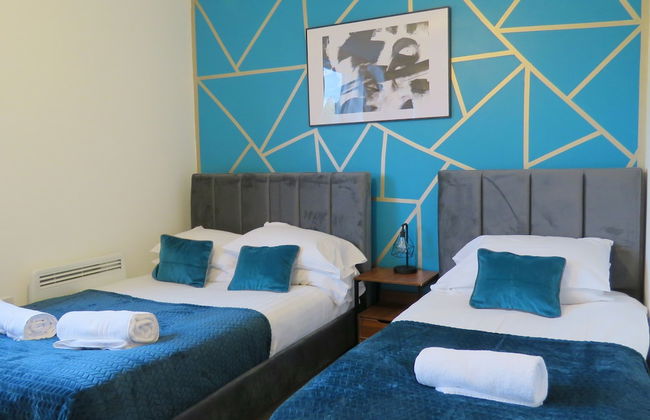 Tudors eSuites Two Bedroom & Balcony - Foto 4