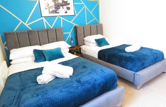 Photo 2 - Tudors eSuites Two Bedroom & Balcony