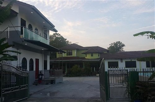 Photo 21 - Mri Homestay Sg Buloh - 3 Br House on First Floor With Centralised Pool