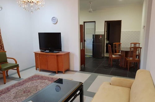 Photo 2 - Mri Homestay Sg Buloh - 3 Br House on First Floor With Centralised Pool