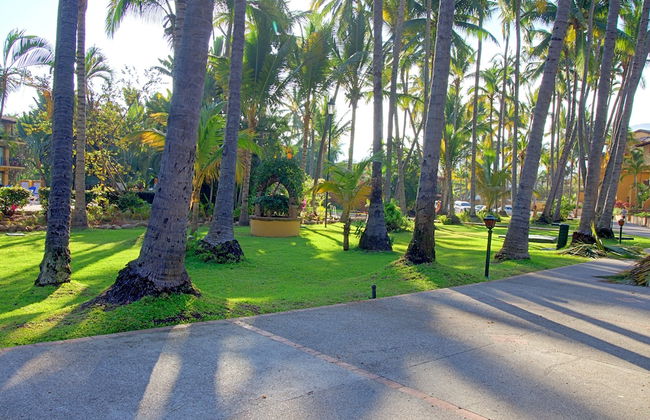 Villa Facing the Beach in a Large Terrace 7 Pools, Tennis Courts, 247 Security - Foto 18