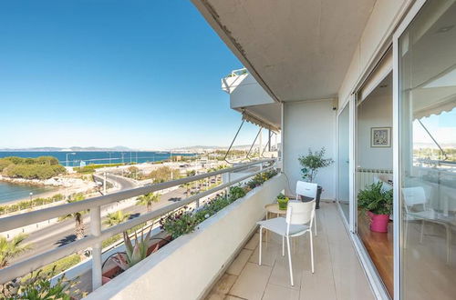 Photo 12 - Amazing Beach Apt Panoramic View Next to Marina Alimos