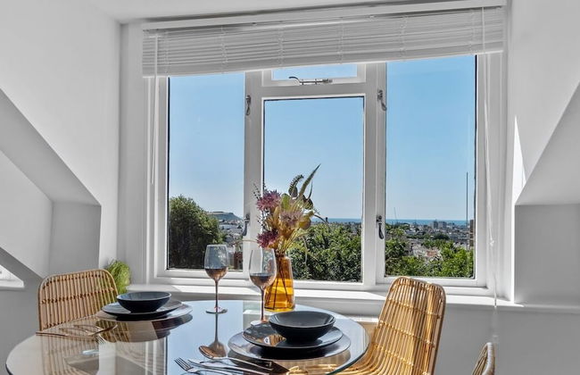 The Penthouse By Pureserviced - Photo 13