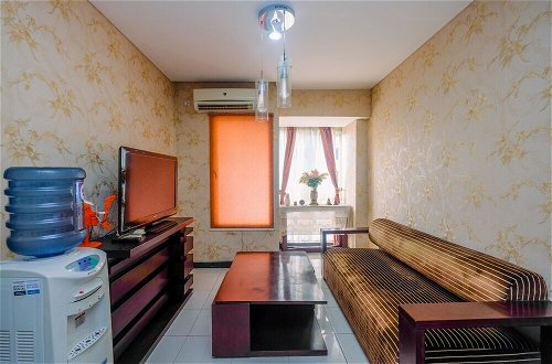 Photo 8 - Comfort And Homey 2Br At Nifarro Park Apartment