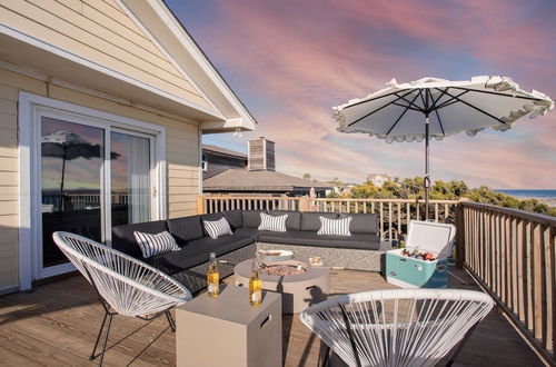 Photo 33 - Lighthouse by Avantstay Beachfront View Home w/ Pool Table & Ping Pong