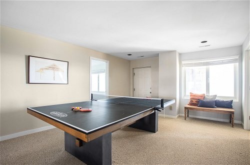 Photo 22 - Lighthouse by Avantstay Beachfront View Home w/ Pool Table & Ping Pong