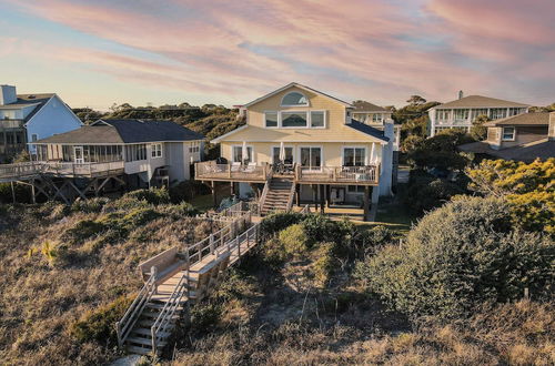 Photo 40 - Lighthouse by Avantstay Beachfront View Home w/ Pool Table & Ping Pong