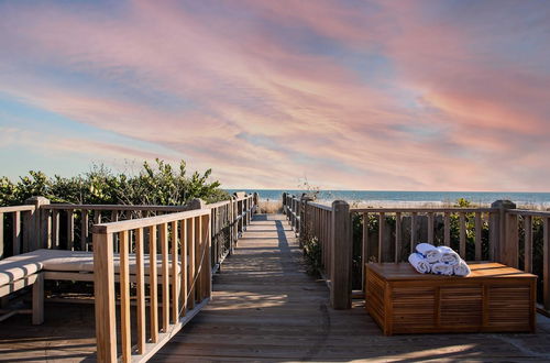 Photo 32 - Lighthouse by Avantstay Beachfront View Home w/ Pool Table & Ping Pong