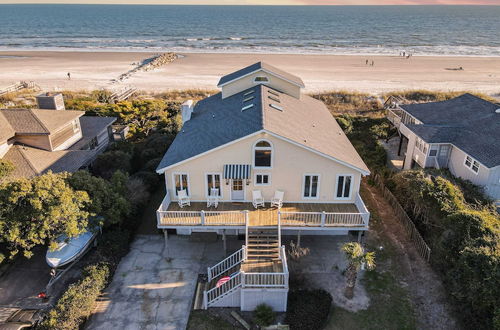 Foto 1 - Lighthouse by Avantstay Beachfront View Home w/ Pool Table & Ping Pong