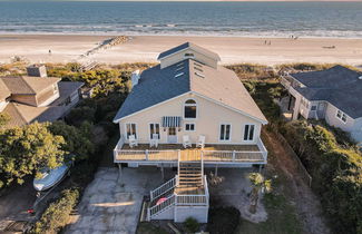 Photo 1 - Lighthouse by Avantstay Beachfront View Home w/ Pool Table & Ping Pong