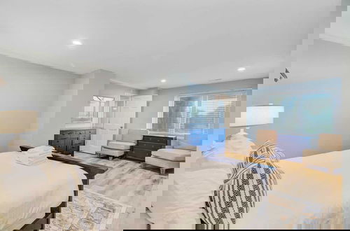 Foto 39 - Lighthouse by Avantstay Beachfront View Home w/ Pool Table & Ping Pong