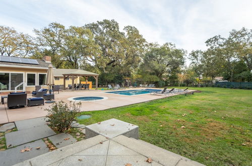 Photo 17 - Wildflower by Avantstay Gorgeous Wine Country Home w/ Pool, Bocce Ball Court & Huge Yard