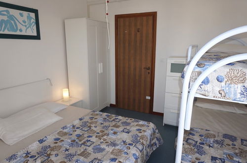 Photo 4 - Vacation by the Beach: one Bedroom Flat