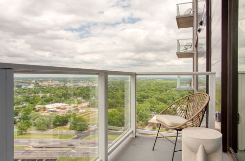 Photo 11 - Saxon by Avantstay Brand New Condo in Austin w/ Amazing Amenities