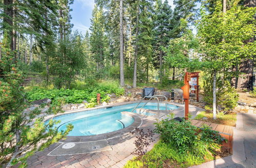 Foto 12 - Hawk's Eye by Avantstay Cozy Condo w/ Views & Access to Northstar Resort Community